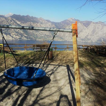La Casa Nel Bosco Apartment Malcesine Bagian luar foto