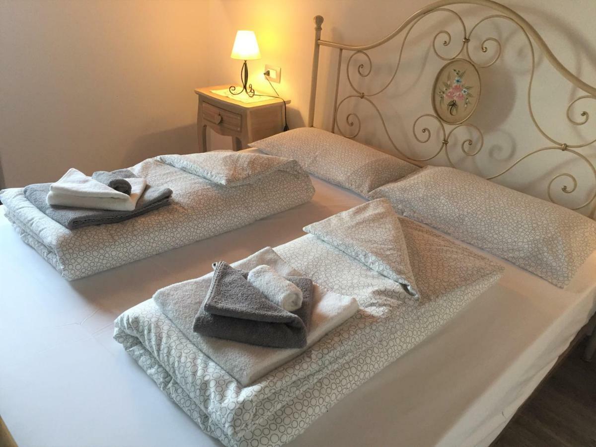 La Casa Nel Bosco Apartment Malcesine Bagian luar foto