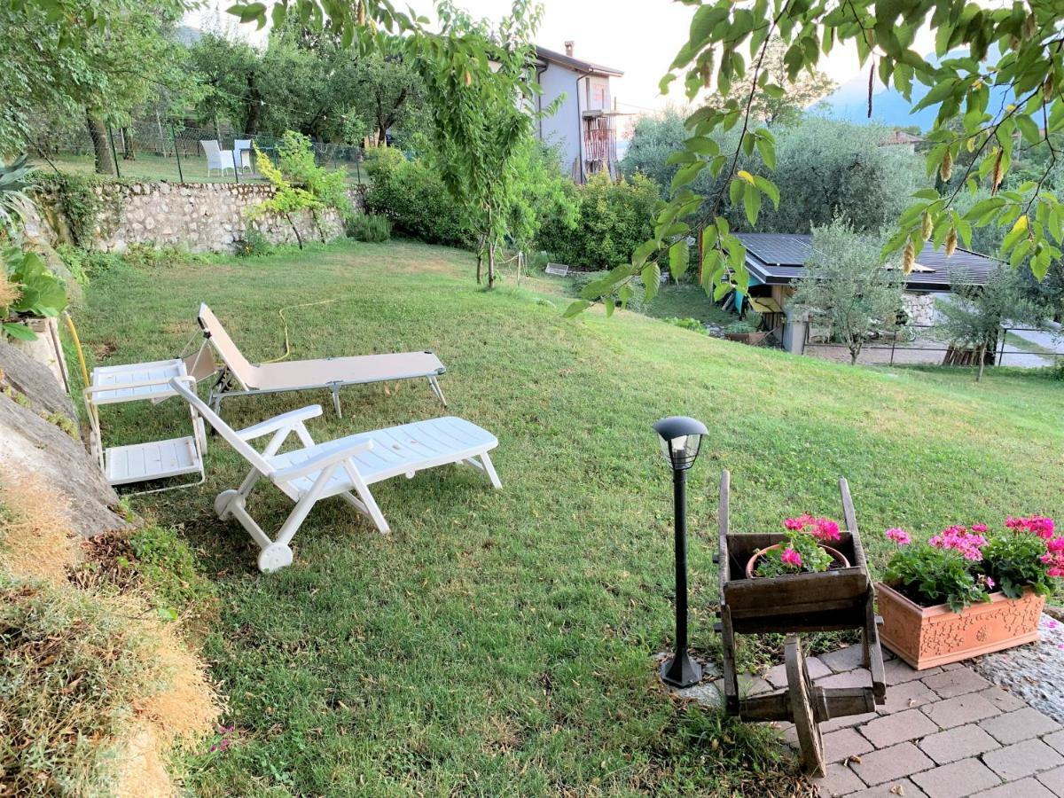 La Casa Nel Bosco Apartment Malcesine Bagian luar foto