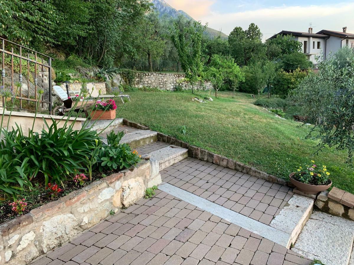 La Casa Nel Bosco Apartment Malcesine Bagian luar foto