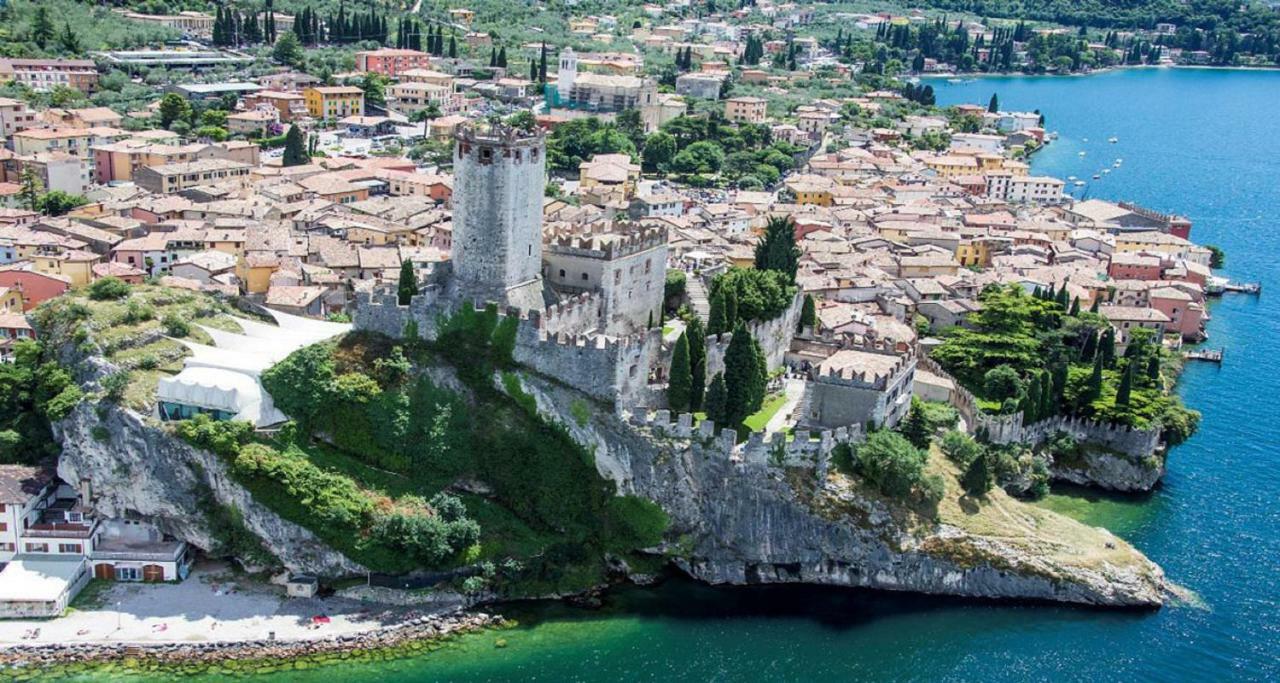 La Casa Nel Bosco Apartment Malcesine Bagian luar foto